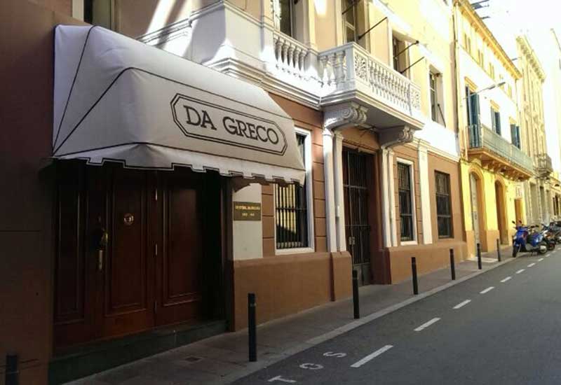 Entrada-restaurante-italiano-Da-Greco-Barcelona