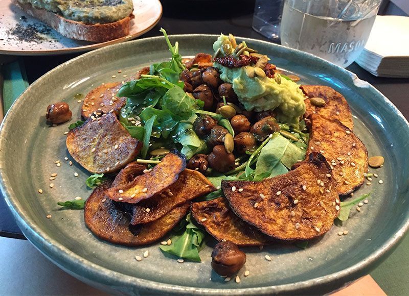 ensalada-restaurante-greenberry-barcelona