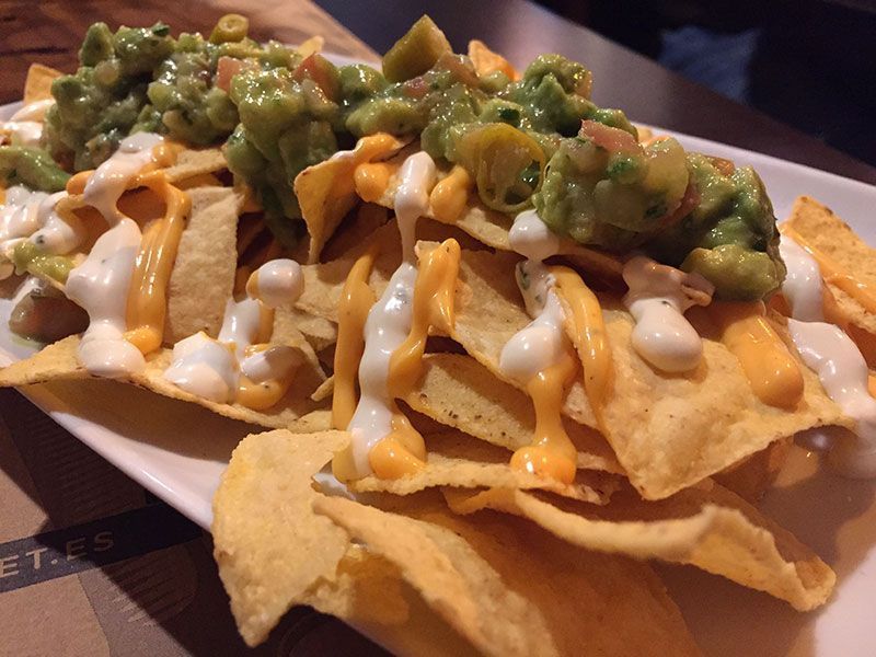 nachos-hamburgeseria-anauco-barcelona
